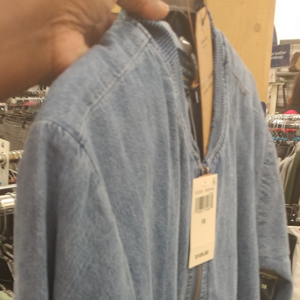 Women's Jacket - Picture 2 of 4